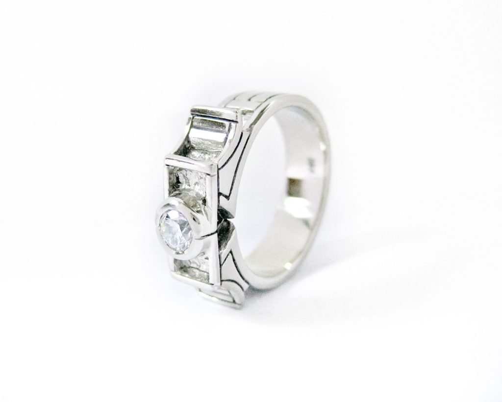 Diamond Engagement Ring, 18K Gold, 2016