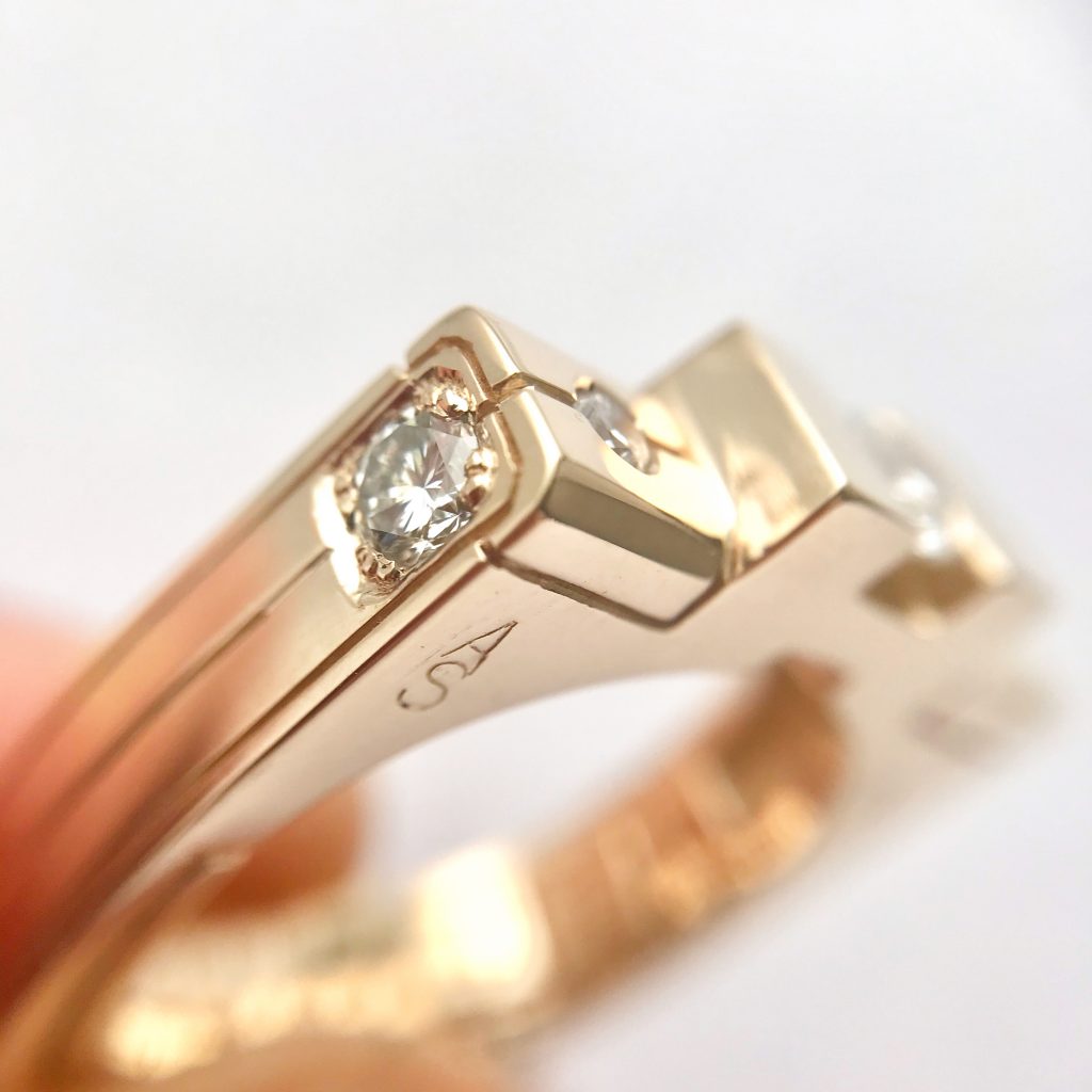 14K yellow gold ring with heirloom round brilliant cut diamonds, 2019