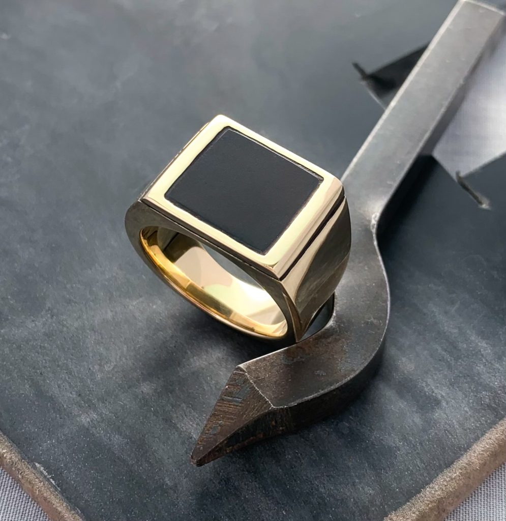 18K Yellow Gold Signet Ring with Onyx Inlay, 2021
