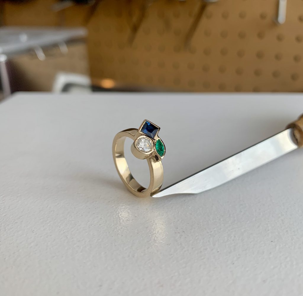 14K yellow god engagement ring with diamond, sapphire and emerald, 2021