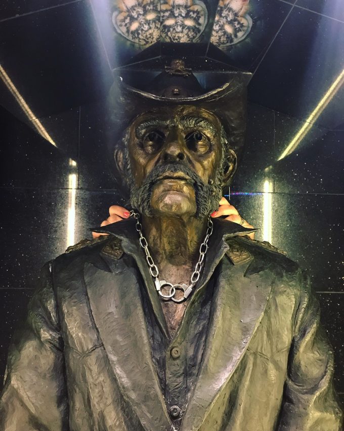 8D78CF8D-86B3-4303-8020-A15AF330009B